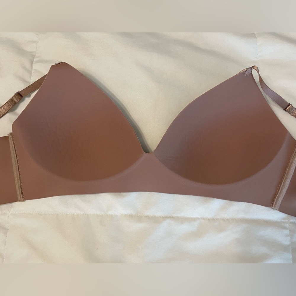 34C Vince Camuto bra